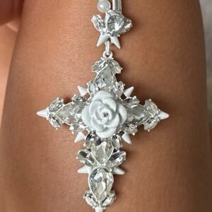 Erickson Beamon Rocks Cross Necklace Zirconia (White)